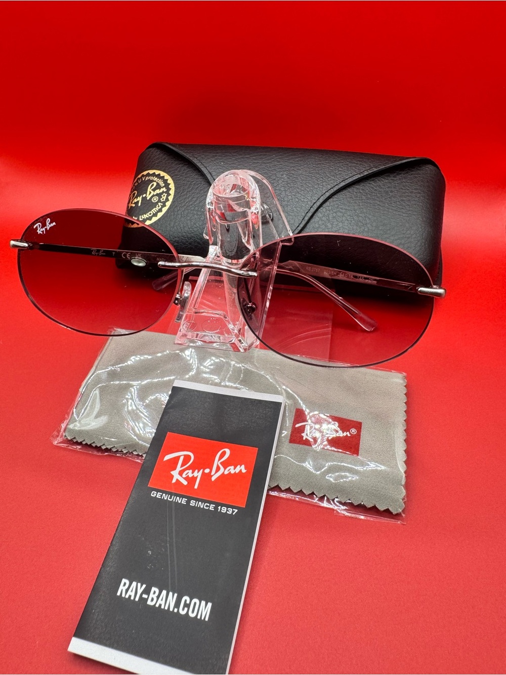 Ray-Ban Men’s Oval Sunglasses with Purple Gradient Lenses and Black Frame